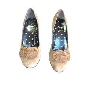 Moschino Cheap & Chic Women’s Tan/Beige Suede Pumps Floral Detail Size EU 37